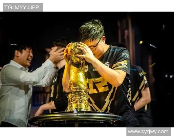 职业联赛特别报道：RNG从青涩战队到顶尖强者的成长之路